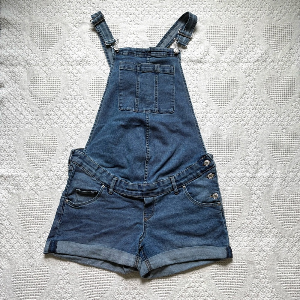 H&M Mama Maternity Denim Overall Shorts Size Medium